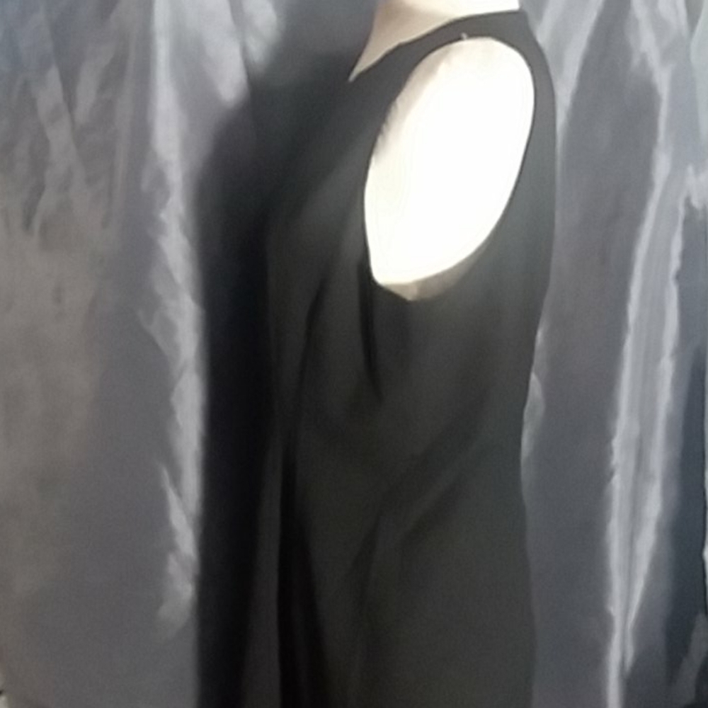 Dress - Picture 5 of 7